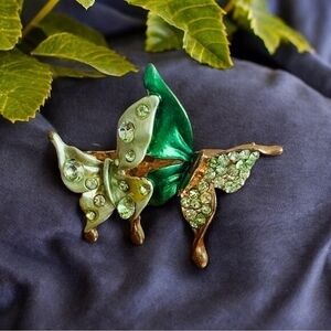 Vintage Green Crystal Butterflies Brooch 2"x1.25" Gold Tone Pin VG